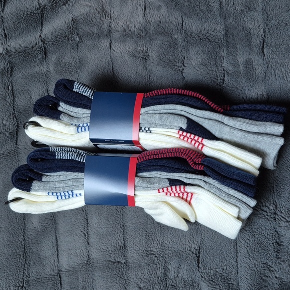 Chaps Men's 3 Pairs Crew Socks - 2 Packages, New With Tags - Picture 2 of 6